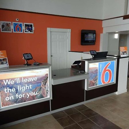 Motel 6 بورتلاند المظهر الداخلي الصورة